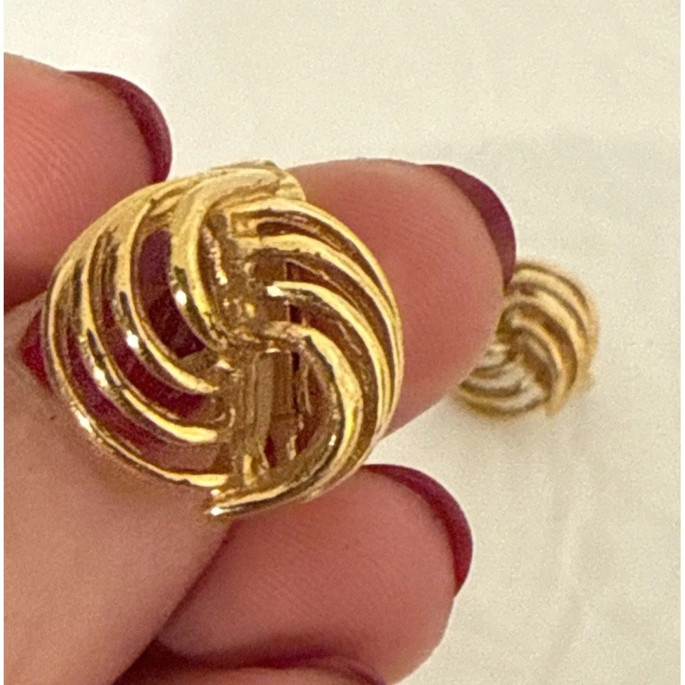 Vintage Monet Style Clip-On Earrings Gold Tone‎ Knot Spiral 3/4" Classic
